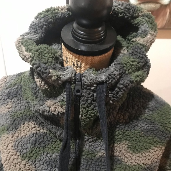 🍃aerie Sherpa Hooded Full Zip Jacket - Picture 3 of 15